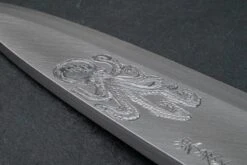 Sakai Takayuki Michiko Kubota Engraved Deba 240mm "Octopus" 9 Sakai Takayuki Michiko Kubota Engraved Deba 240mm "Octopus" -Helle Store Michiko Kubota Engraved Deba Octopus 5