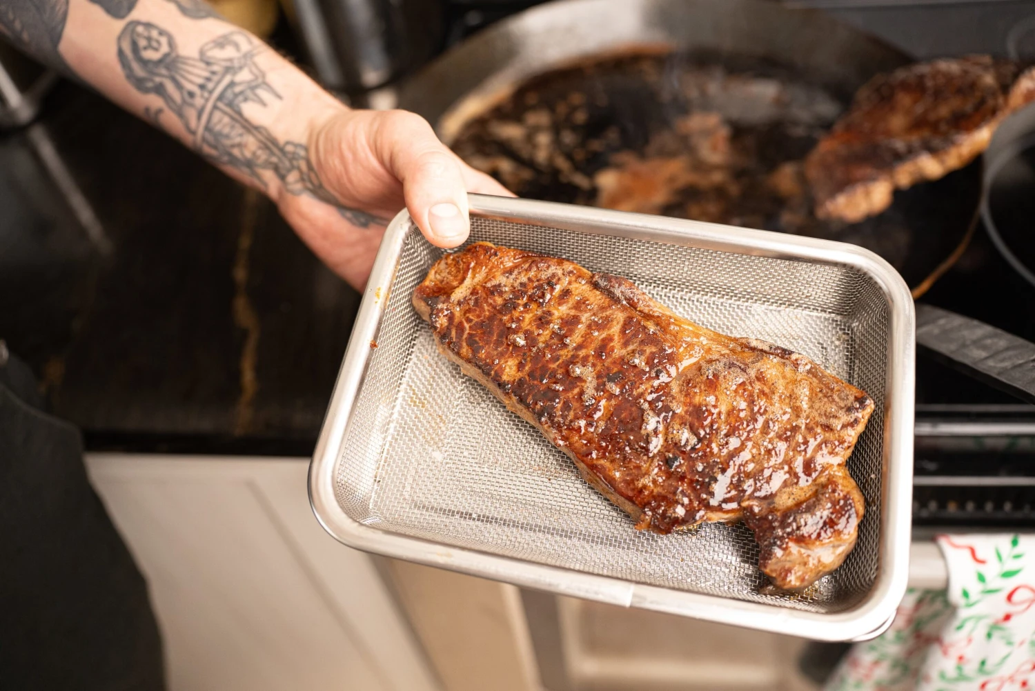 Arnest Stainless Steel Prep & Storage Pans With Strainer And Plastic Lids Set 6 Arnest Stainless Steel Prep & Storage Pans With Strainer And Plastic Lids Set - Image 4