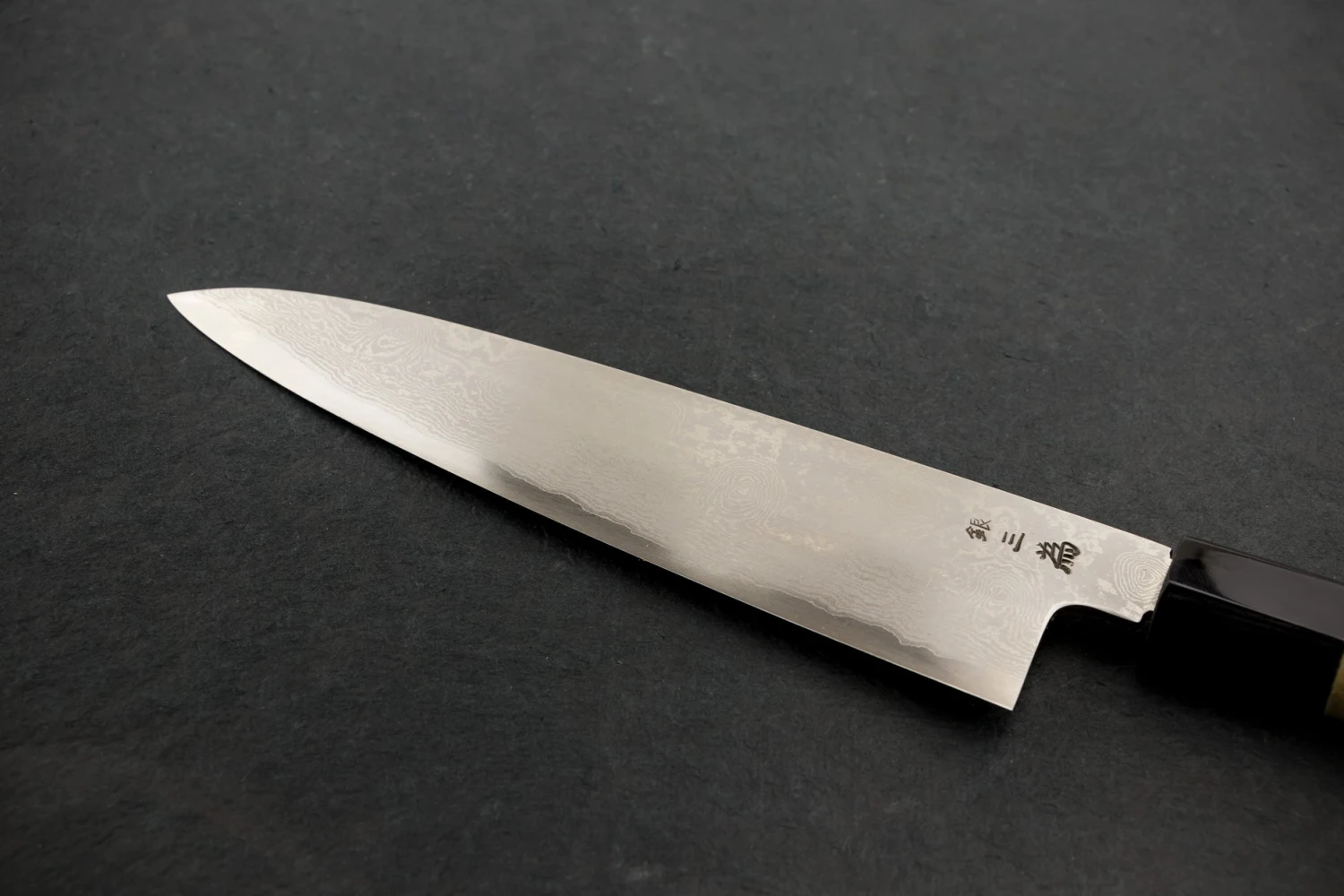 Sakai Takayuki Michiko Special Engraved Ginsan Damascus Gyuto 210mm "Dragon" 7 Sakai Takayuki Michiko Special Engraved Ginsan Damascus Gyuto 210mm "Dragon" - Image 5