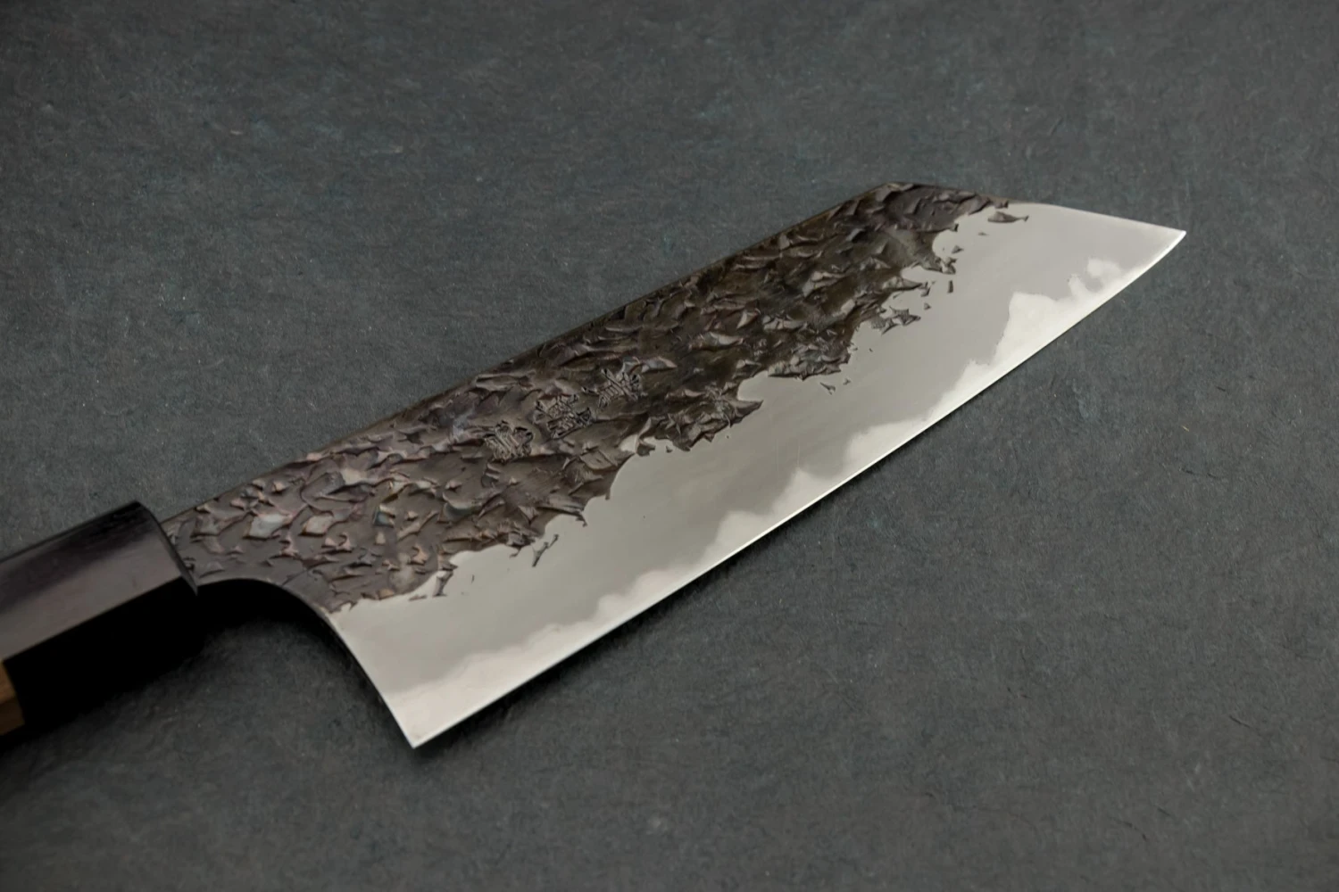 Kisuke Manaka Shirogami 2 Honwarikomi Kurouchi Tsuchime Bunka 165mm 5 Kisuke Manaka Shirogami 2 Honwarikomi Kurouchi Tsuchime Bunka 165mm - Image 3