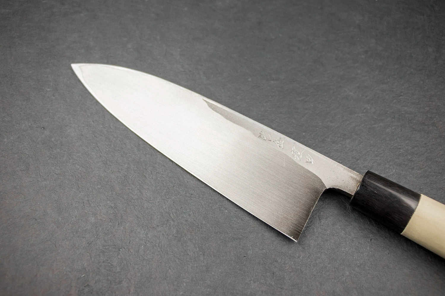 Sakai Takayuki Michiko Special Engraved Kurouchi Deba 210mm "Dragon" 5 Sakai Takayuki Michiko Special Engraved Kurouchi Deba 210mm "Dragon" - Image 3