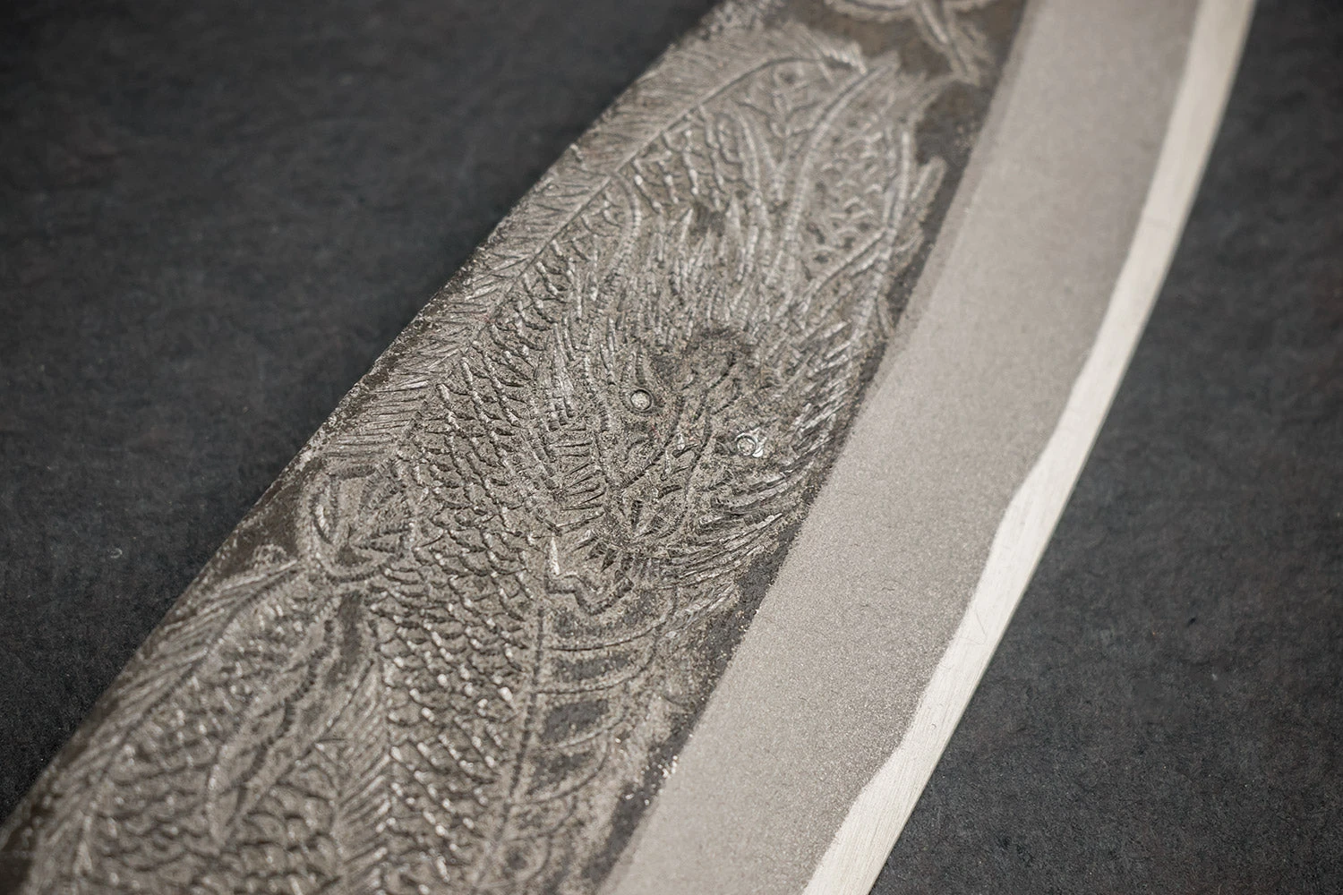 Sakai Takayuki Michiko Special Engraved Kurouchi Deba 210mm "Dragon" 8 Sakai Takayuki Michiko Special Engraved Kurouchi Deba 210mm "Dragon" - Image 6