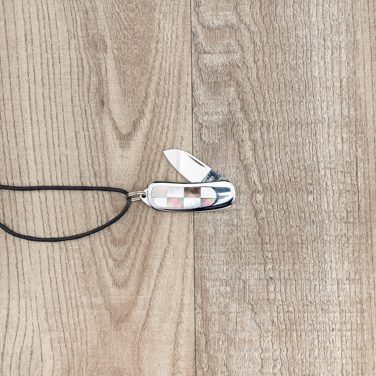 Moki Mini Pendant Knife "Check" Folding Knife 28mm 3 Moki Mini Pendant Knife "Check" Folding Knife 28mm