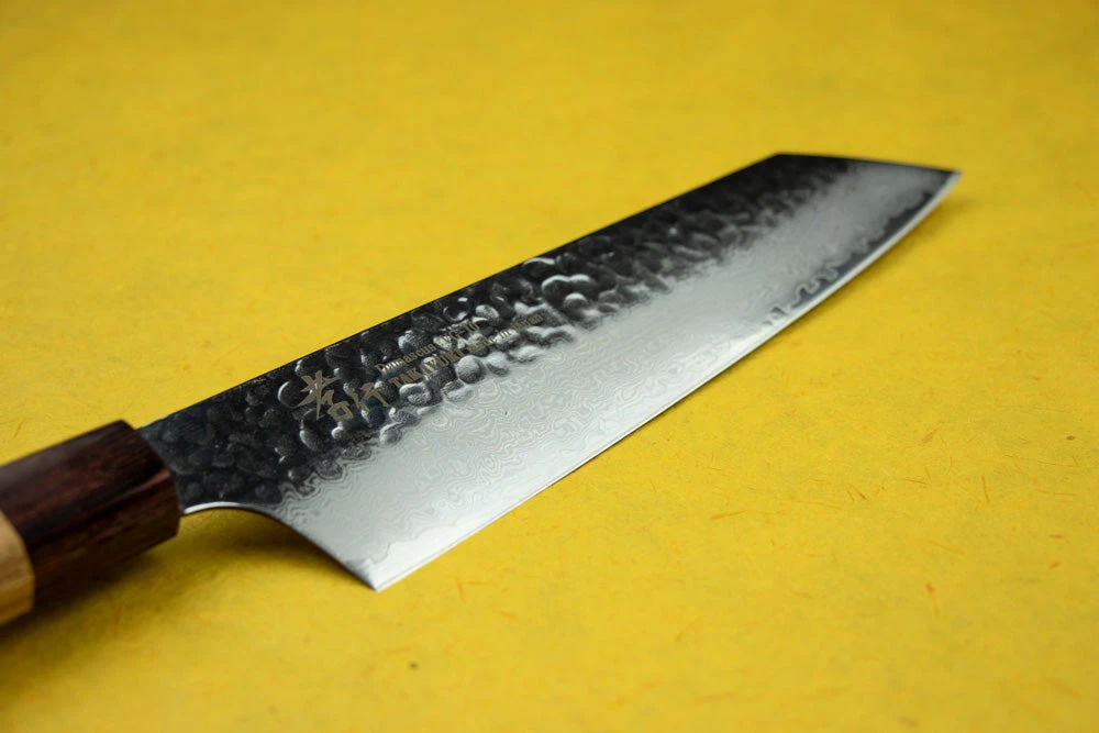 Sakai Takayuki VG10 33 Layer Damascus Kengata Santoku 160mm 4 Sakai Takayuki VG10 33 Layer Damascus Kengata Santoku 160mm - Image 2