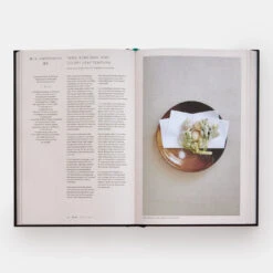 Japan: The Vegetarian Cookbook -Helle Store the japanese vegetarian cookbook en 6627 pp 146 147 3000