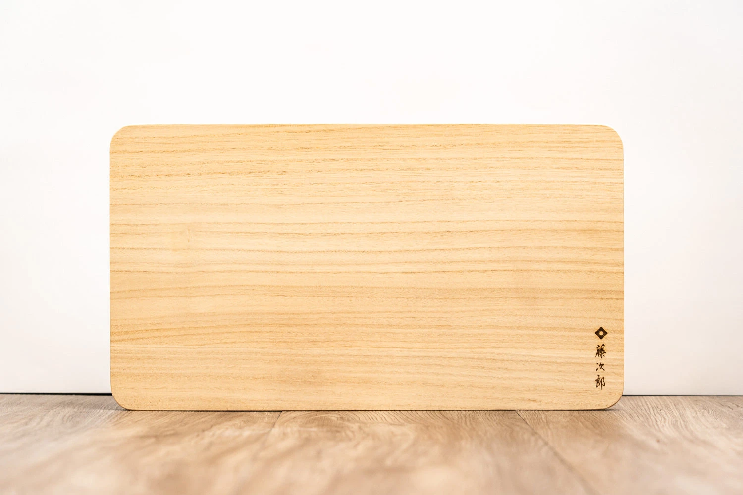 Tojiro Paulownia Cutting Board 6 Tojiro Paulownia Cutting Board - Image 4